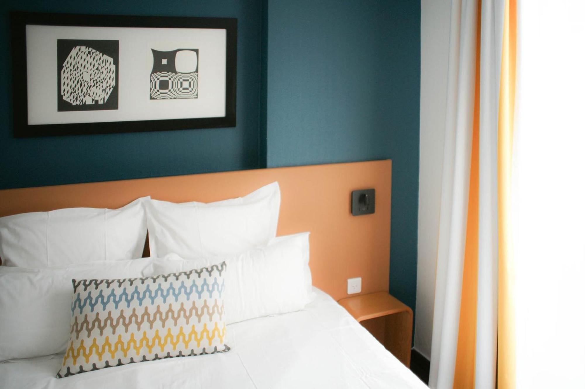 Logis Hotel De L'Europe Poitiers Szoba fotó