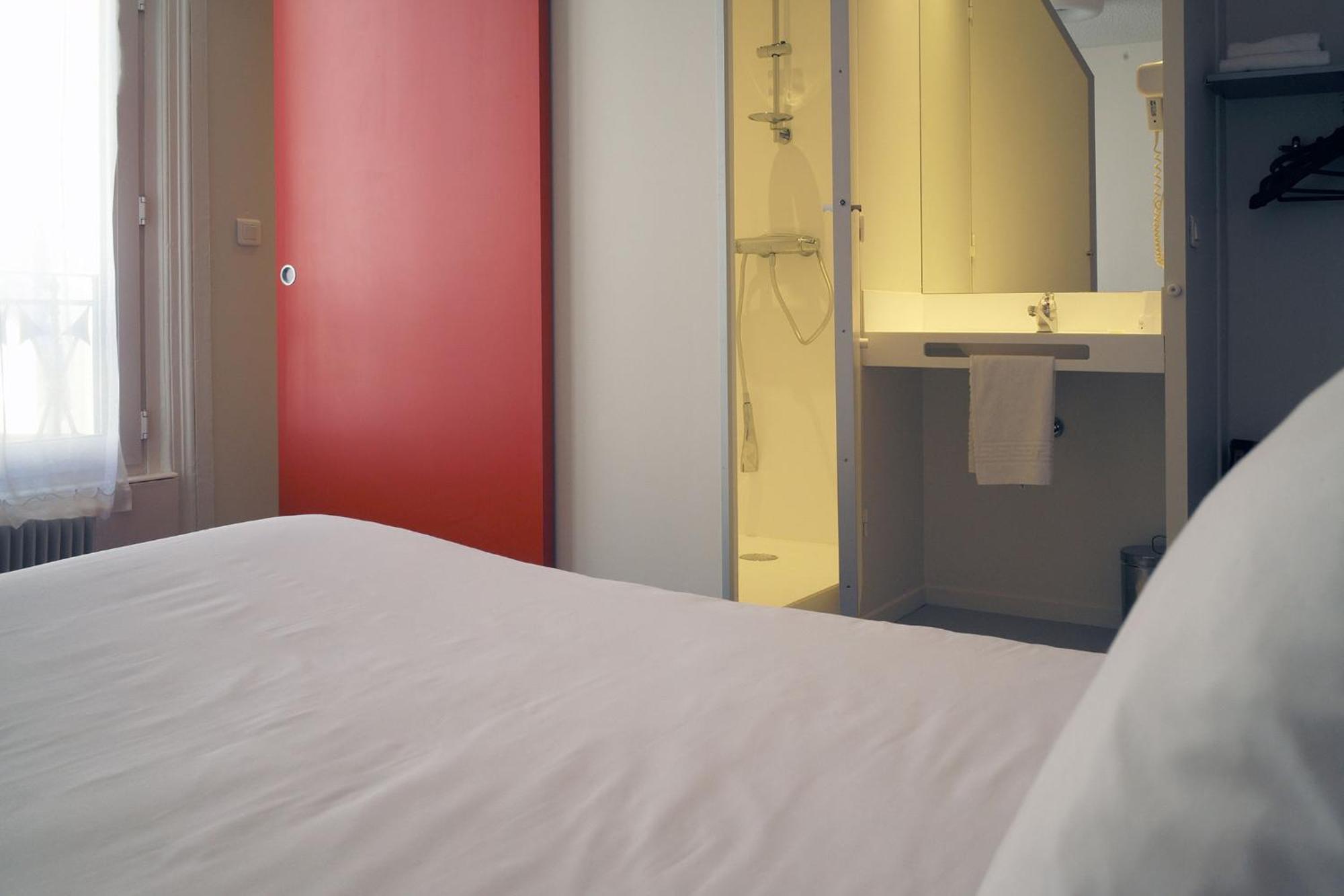 Logis Hotel De L'Europe Poitiers Szoba fotó