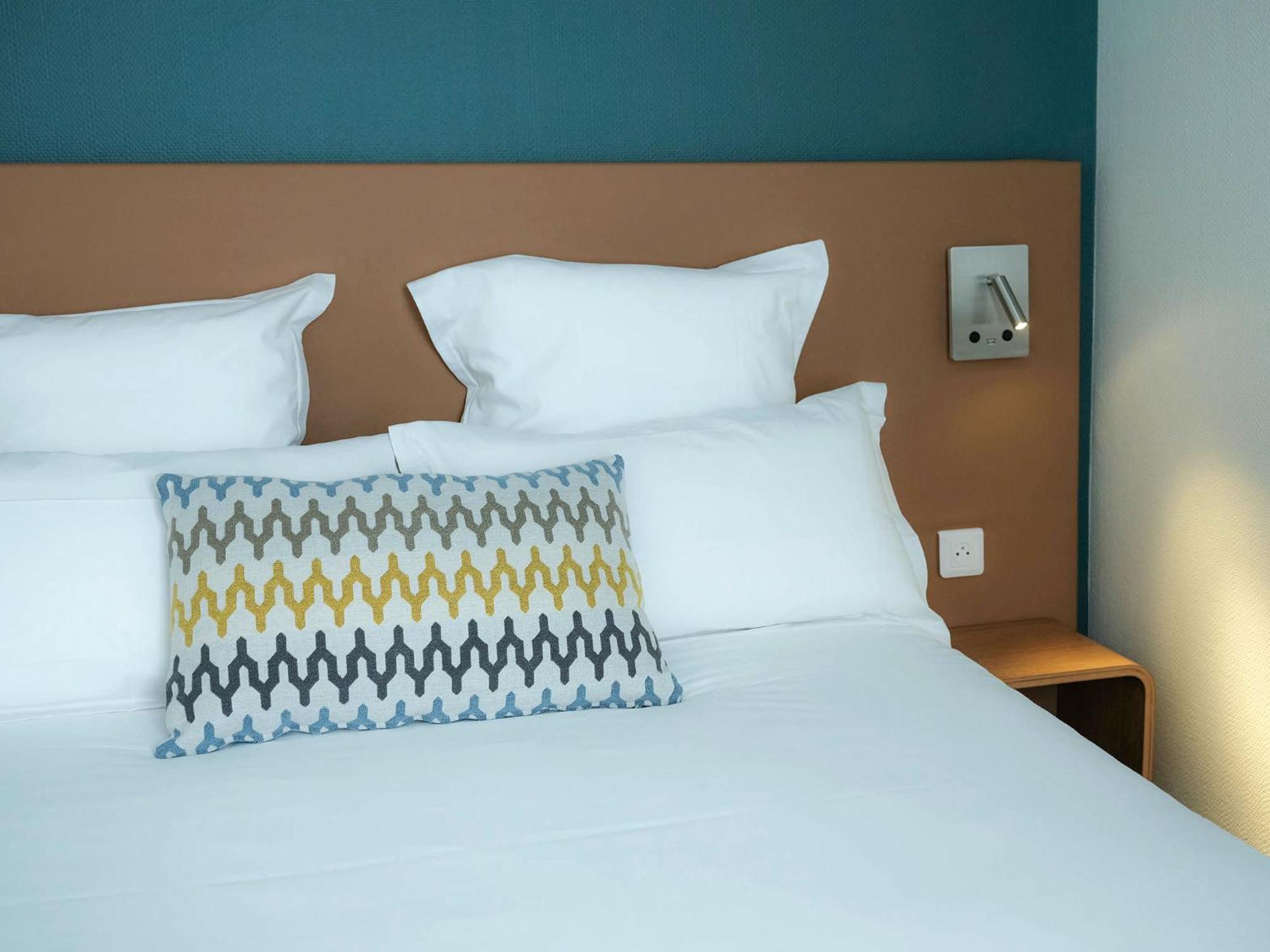 Logis Hotel De L'Europe Poitiers Szoba fotó