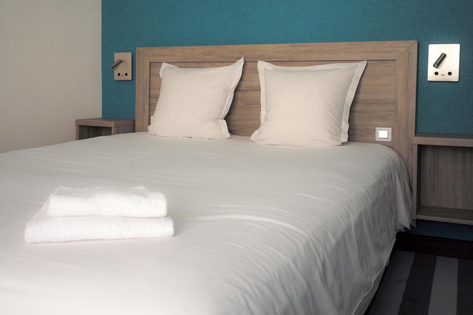 Logis Hotel De L'Europe Poitiers Szoba fotó