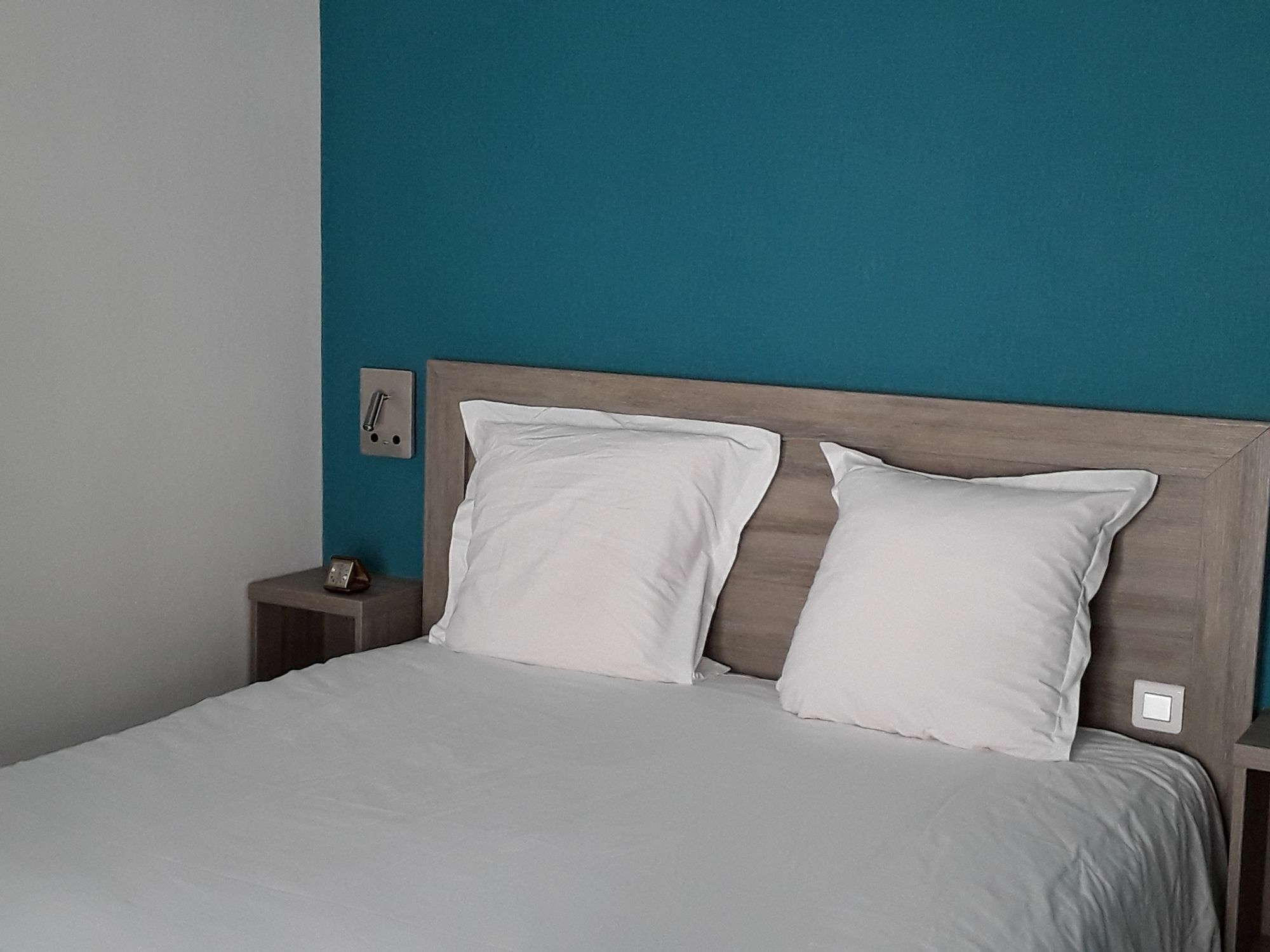 Logis Hotel De L'Europe Poitiers Kültér fotó