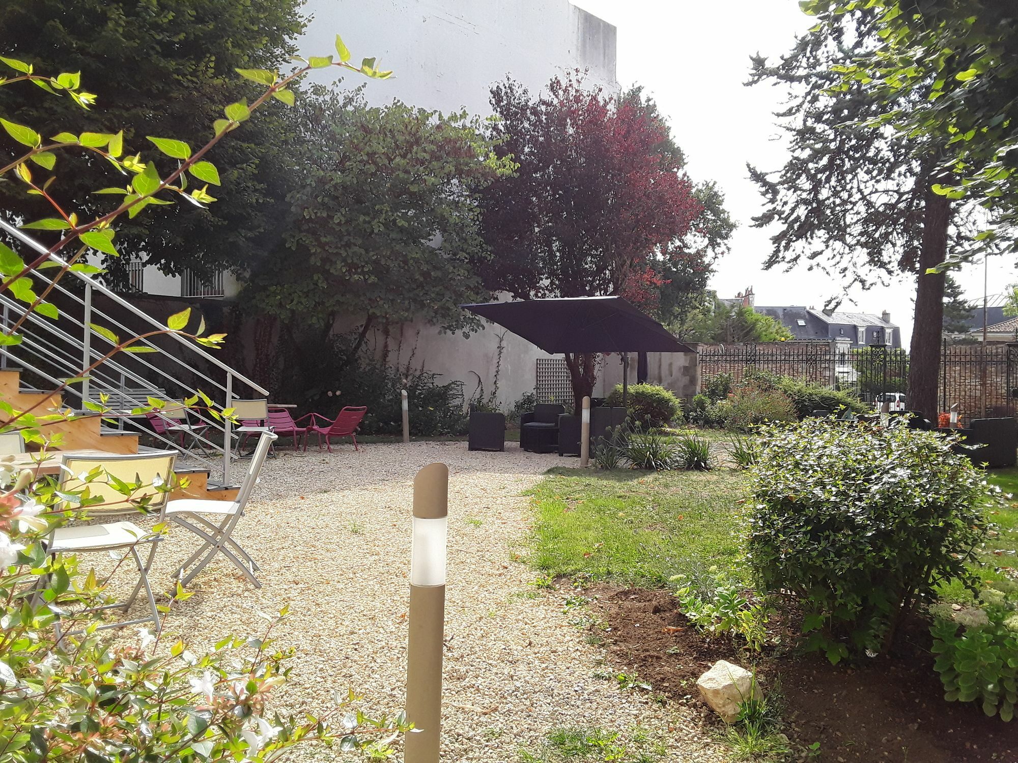 Logis Hotel De L'Europe Poitiers Kültér fotó