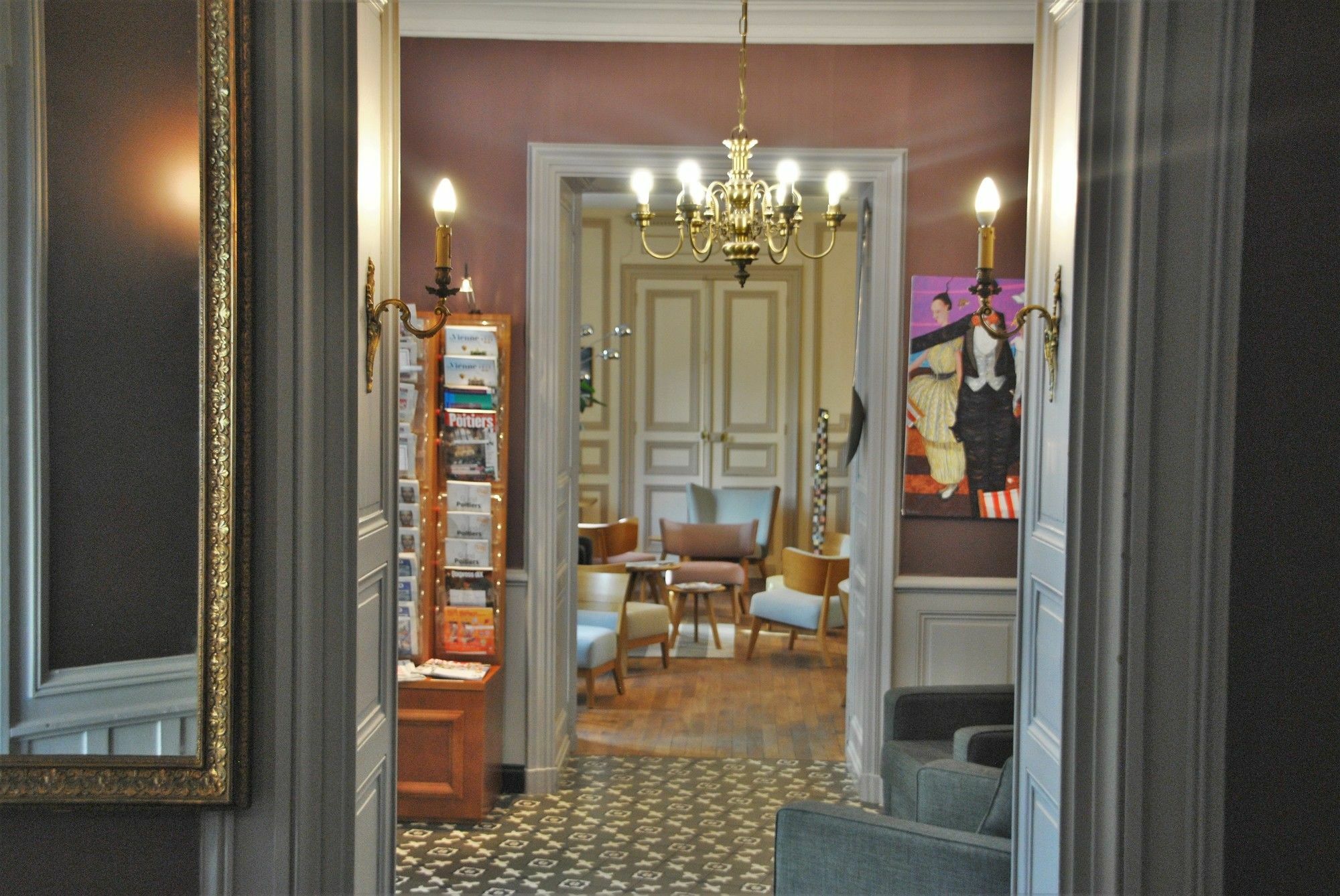 Logis Hotel De L'Europe Poitiers Kültér fotó